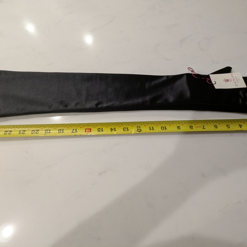 Dents Elegant Black Silk Opera Gloves - Picture 5 of 5